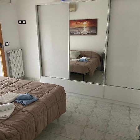 ペスキエーラ・ボッロメーオLa Casa Di Giadaアパートメント エクステリア 写真